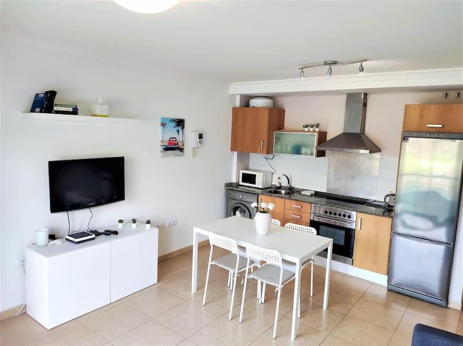 Apartment In Playa San Juan, Casa Greg Bagian luar foto